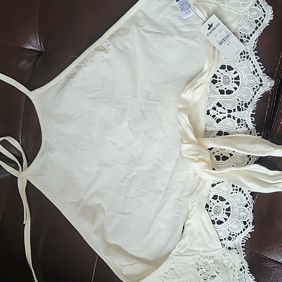 Cream halter backless lace Express top size small new - Picture 2 of 3